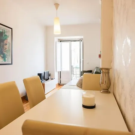 Apartmán Old Town, 28 Tram, With Private Terrace *