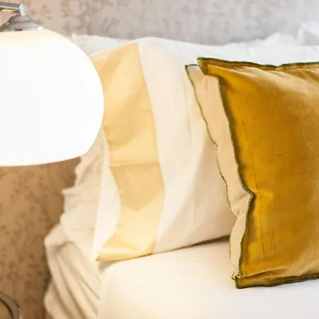 Lägenhet Old Town, 28 Tram, With Private Terrace *