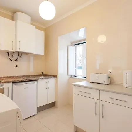 Old Town, 28 Tram, With Private Terrace Appartamento Lisbona